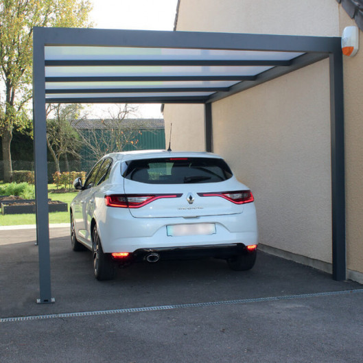 Carport en aluminium à Loireauxence